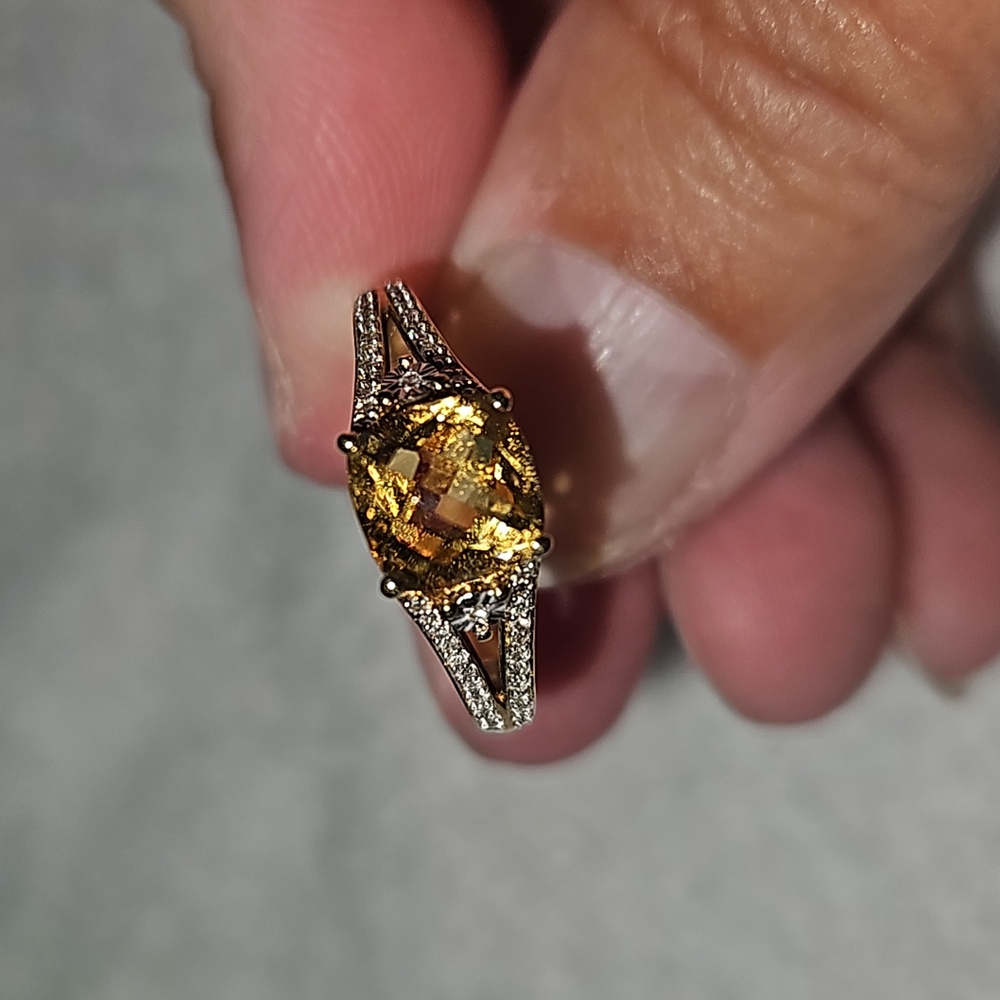 Genuine Citrine 10K Yellow Gold Ring!!! - Picture 13 of 16